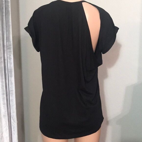 New Fabletics yoga top. Medium . New - Picture 5 of 5